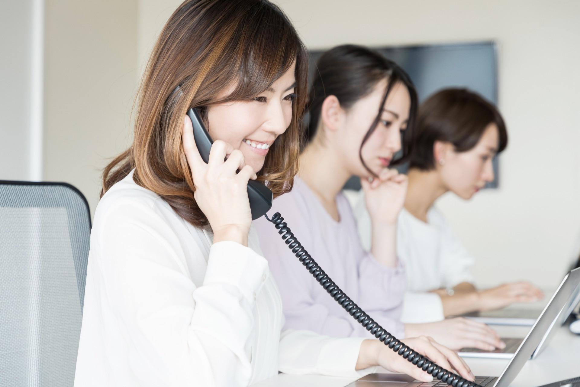 無資格・未経験OK!美容クリックの裏方のサポート業務(正社員枠) 